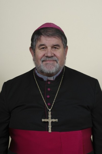 Memory of dissent III: Bishop Paďour – the theatre and the church